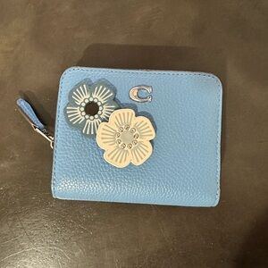 Coach wallet w/ tea rose flowers